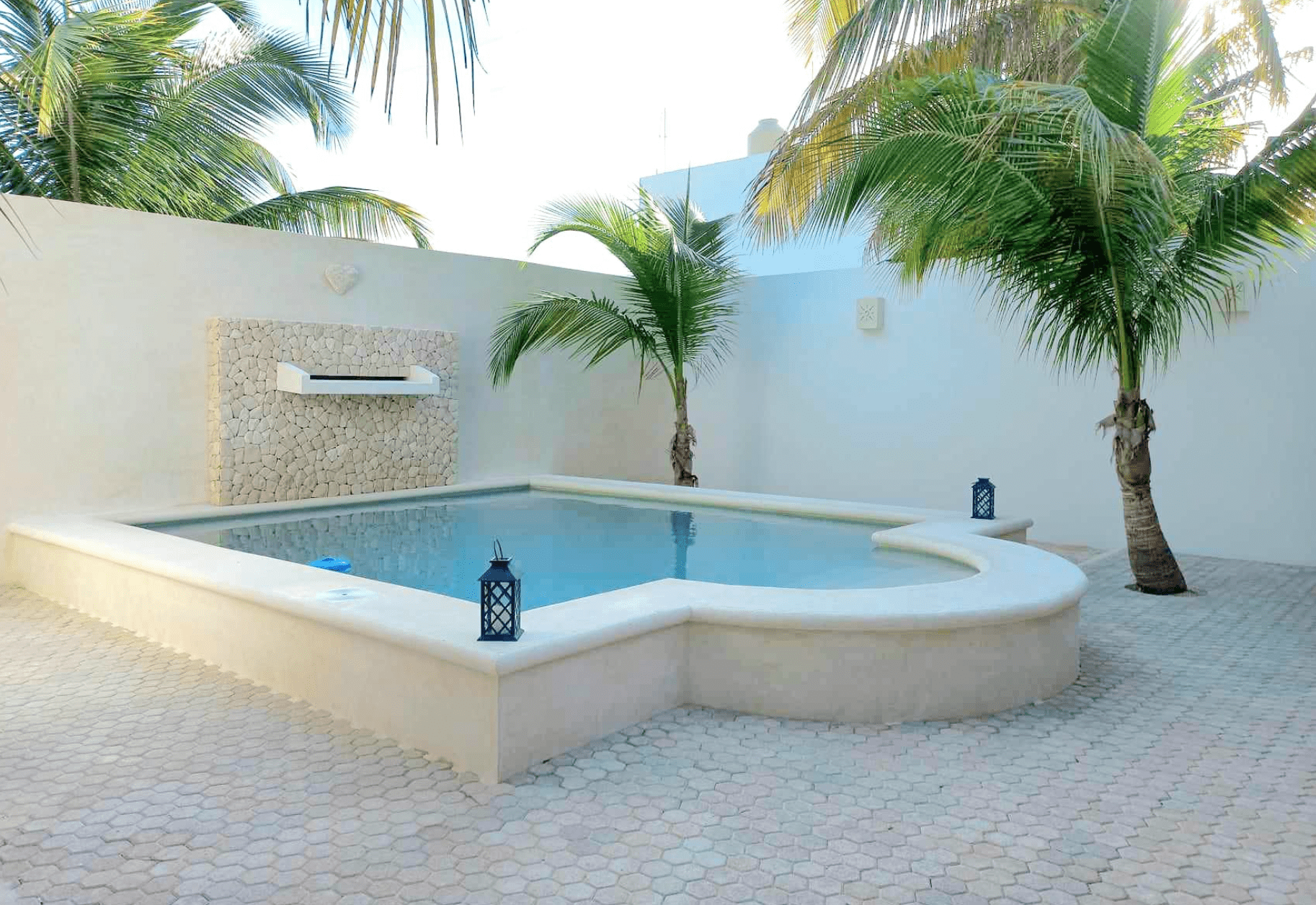 CASA COMPLETAMENTE RENOVADA EN CHELEM